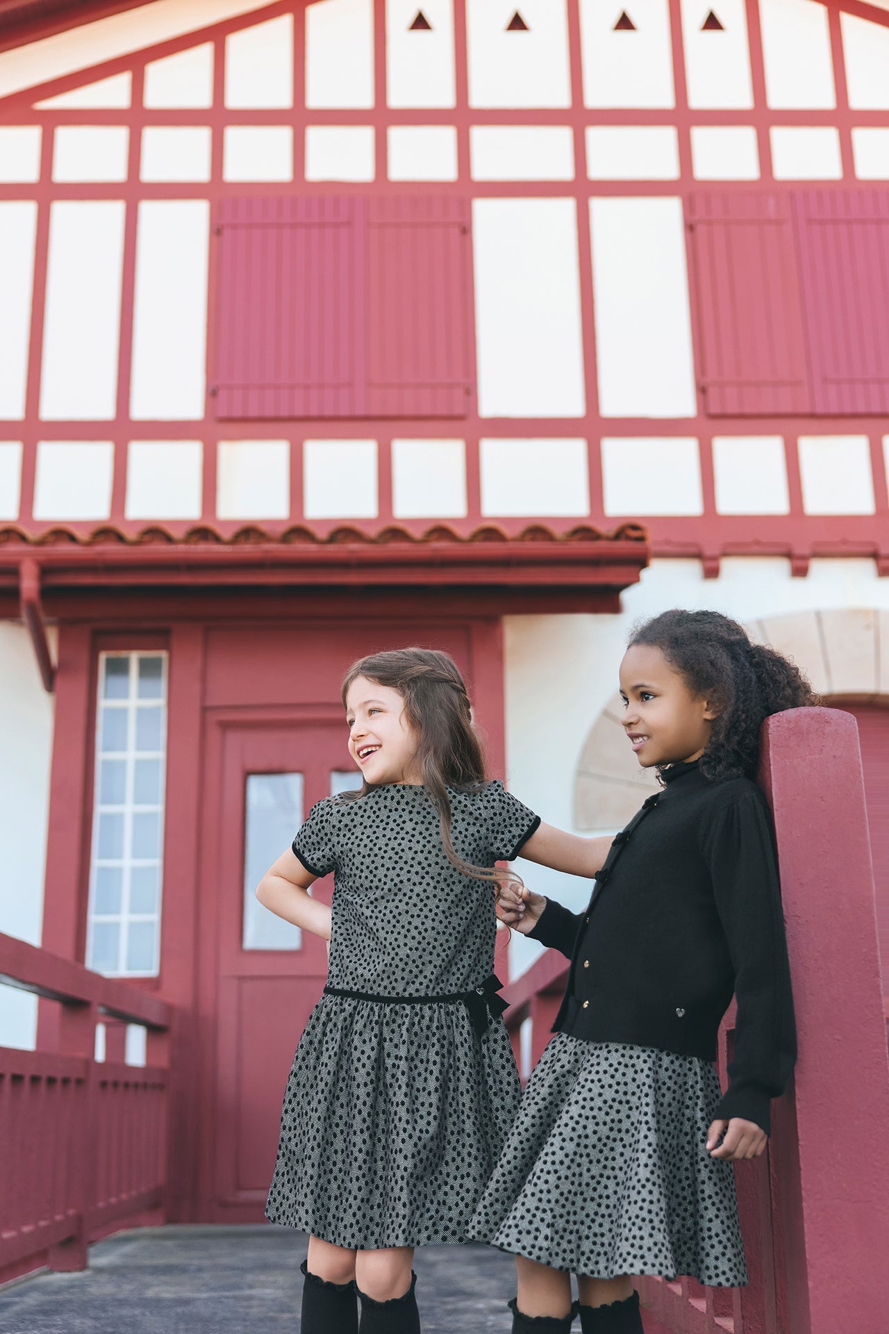 Cardigan Black nodes
