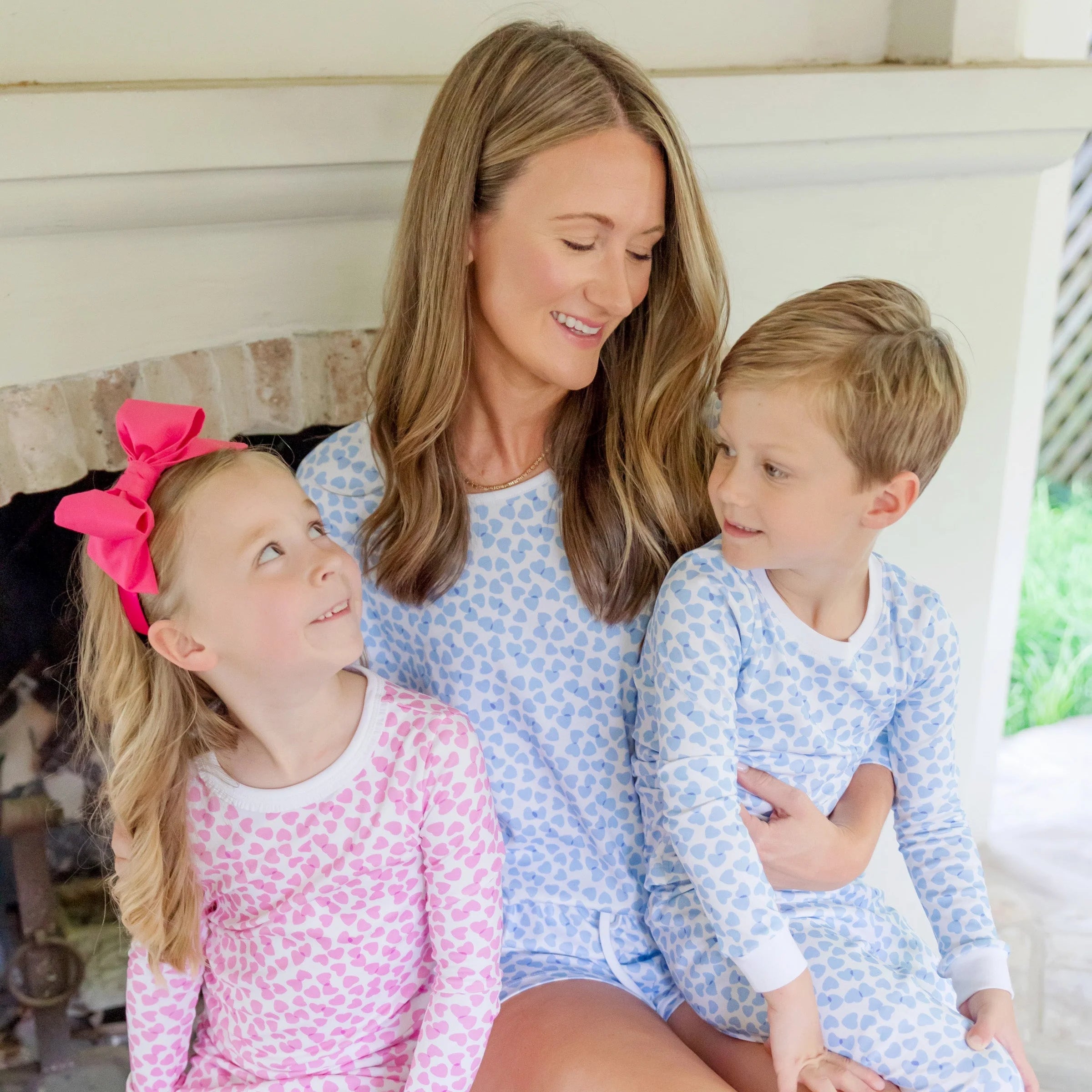 Ava Girls' Pajama Pant Set Confetti Hearts