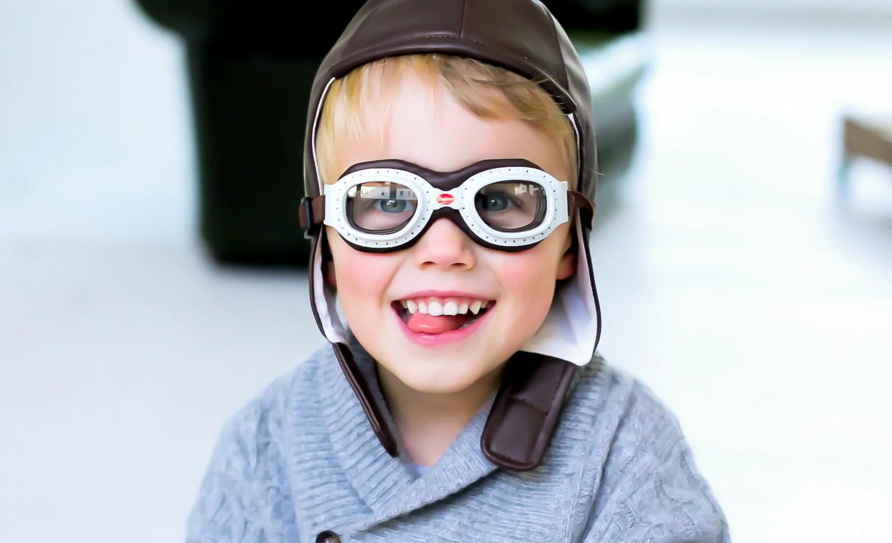 Racing Set CAP AND GOGGLES