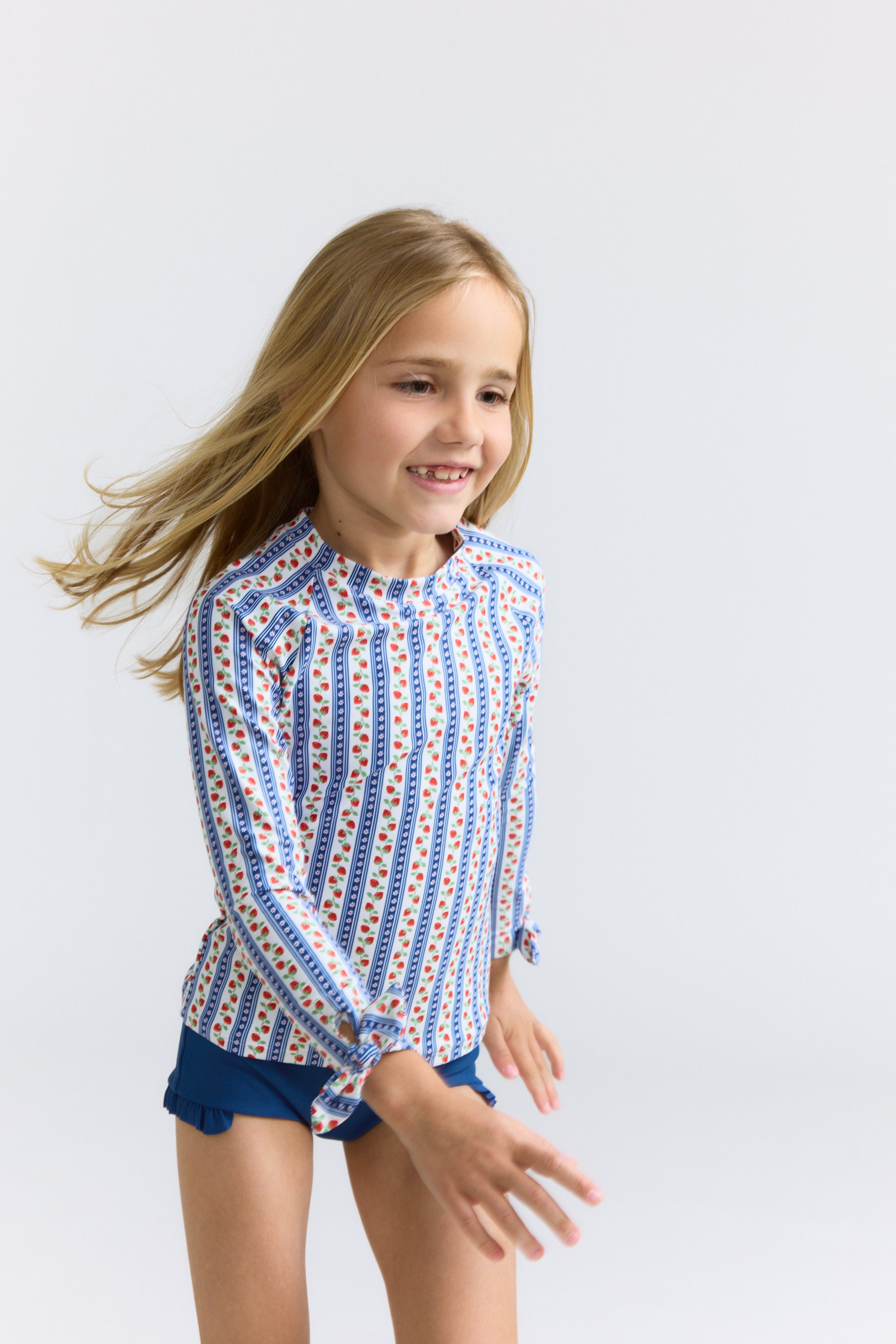 Girls Strawberry Fields Tie Knot Sleeve Rashguard Set SS26