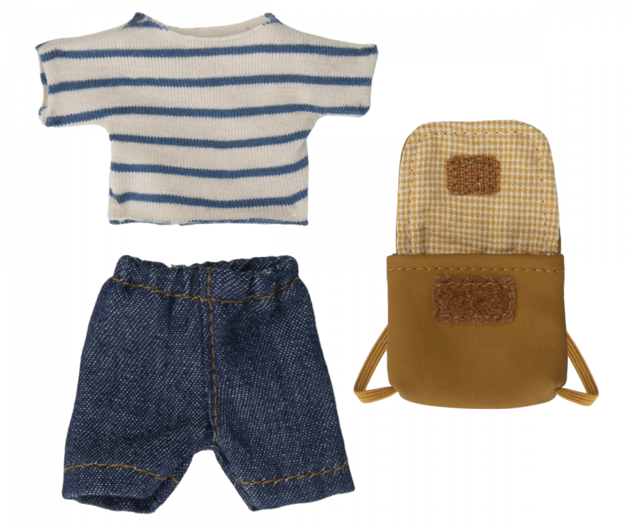 Clothes and bag, Big brother mouse