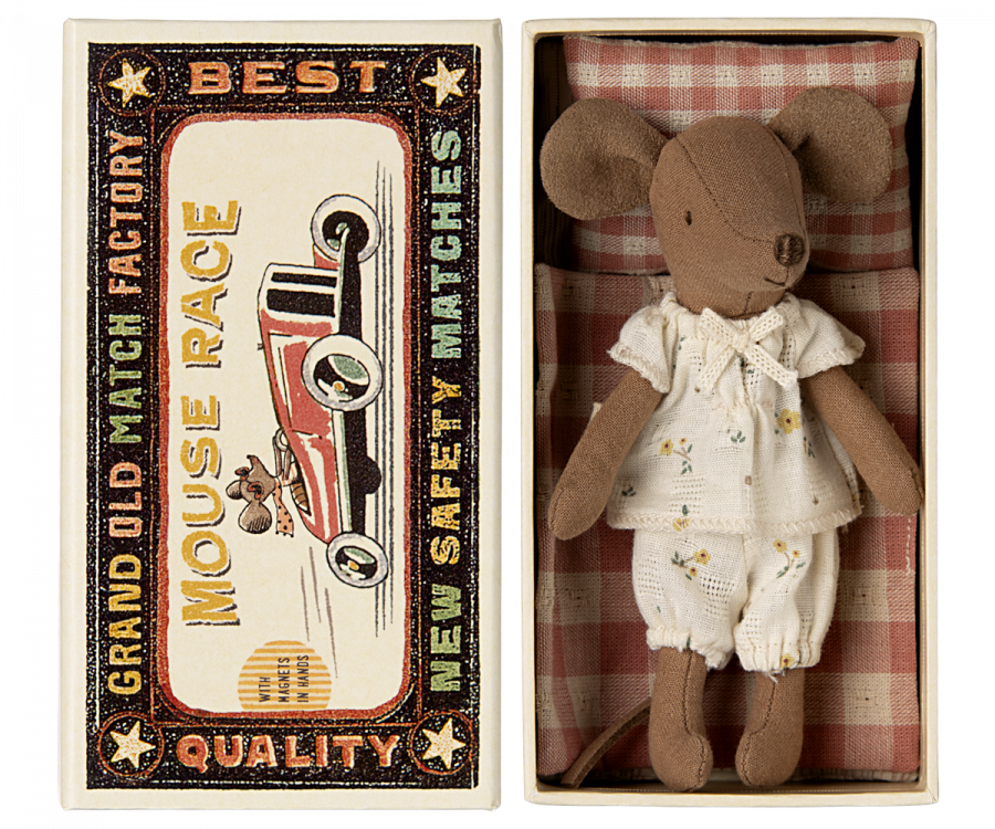 Big sister mouse in matchbox