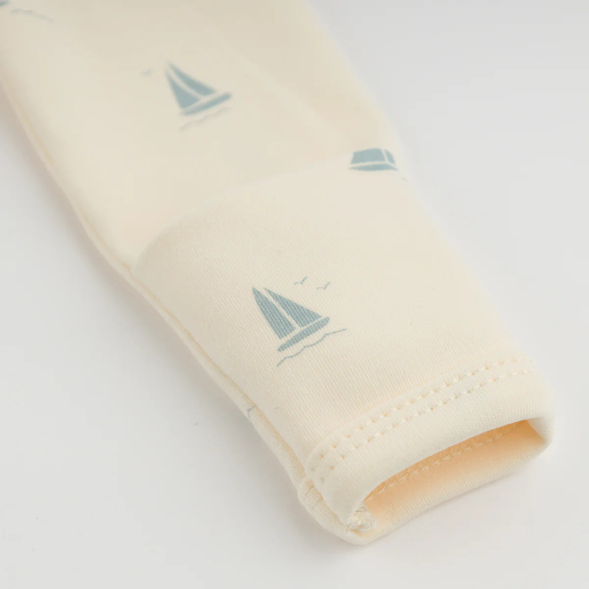 Mini Sailboats Print Zipper Footie