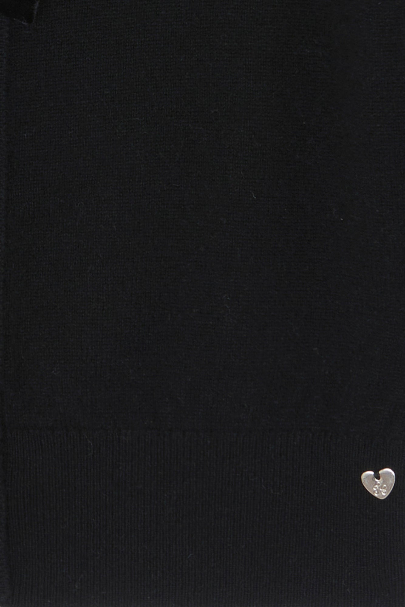 Cardigan Black nodes