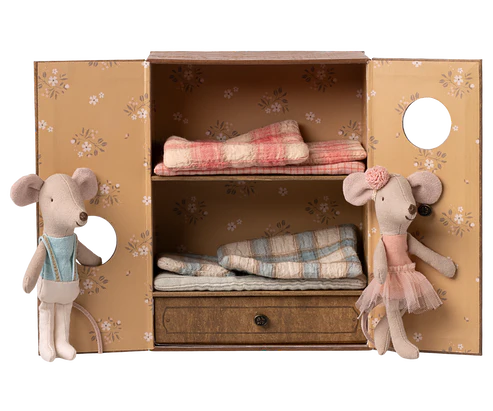 Ballet mice in dance studio, Little sister and brother